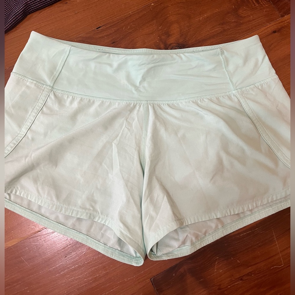 lululemon speed up shorts 4” inseam in Mint Moment. 💚💚🩵🩵🤍🤍